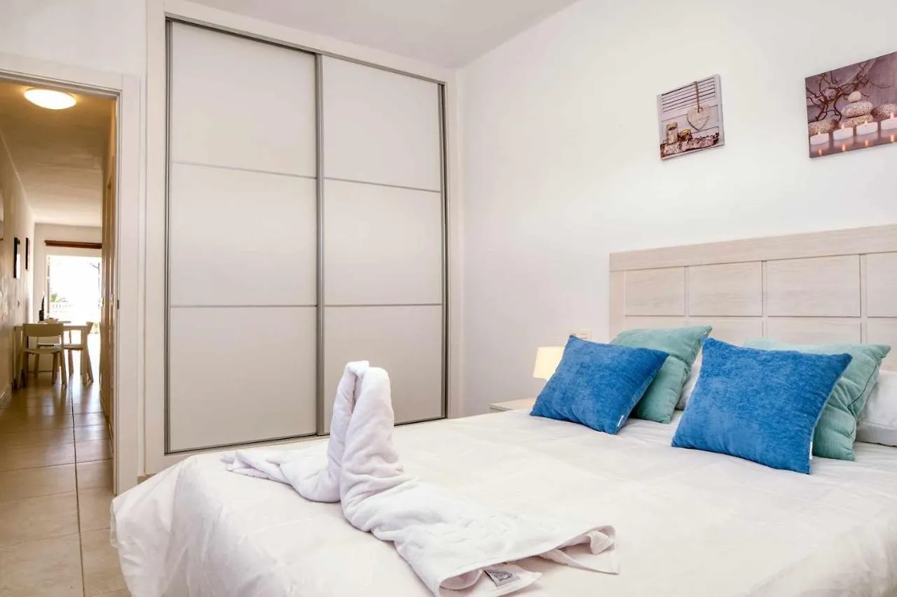 Semesterbostad Luminosa Vivienda Vacacional Con Vista A La Piscina Costa Teguise